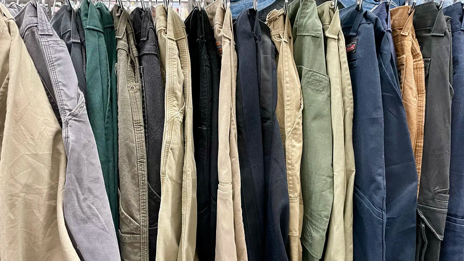 Pourquoi les pantalons sont l’un des produits les plus rentables à vendre sur Vinted Image