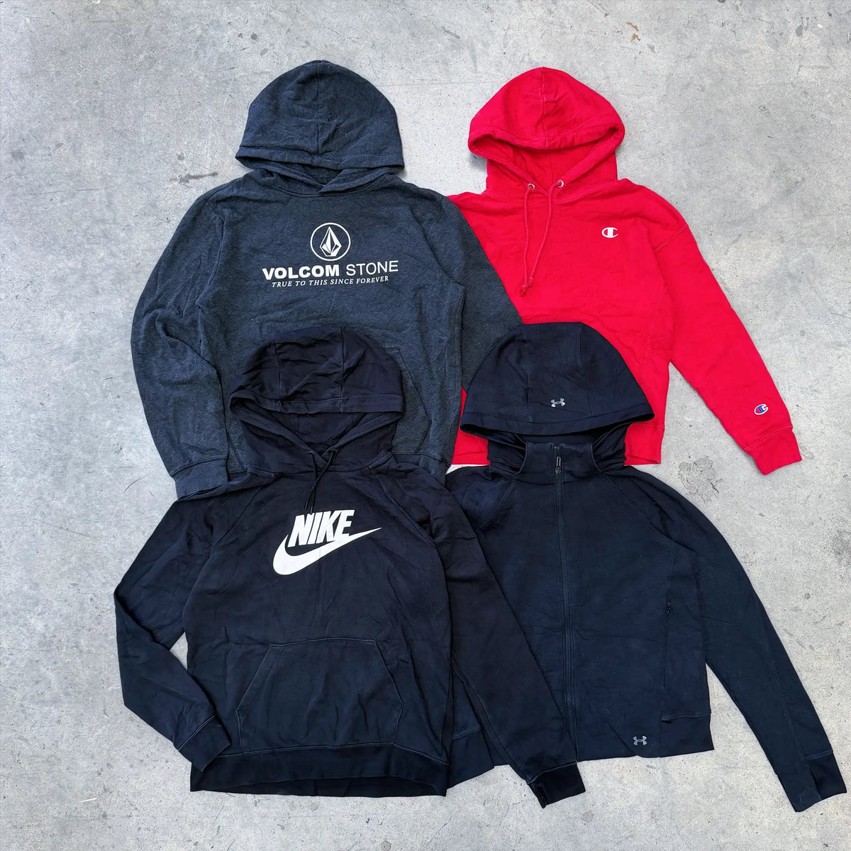 Lot de 25 Sweat-shirts & Vestes de Sport de Marques Femme-TAGZ